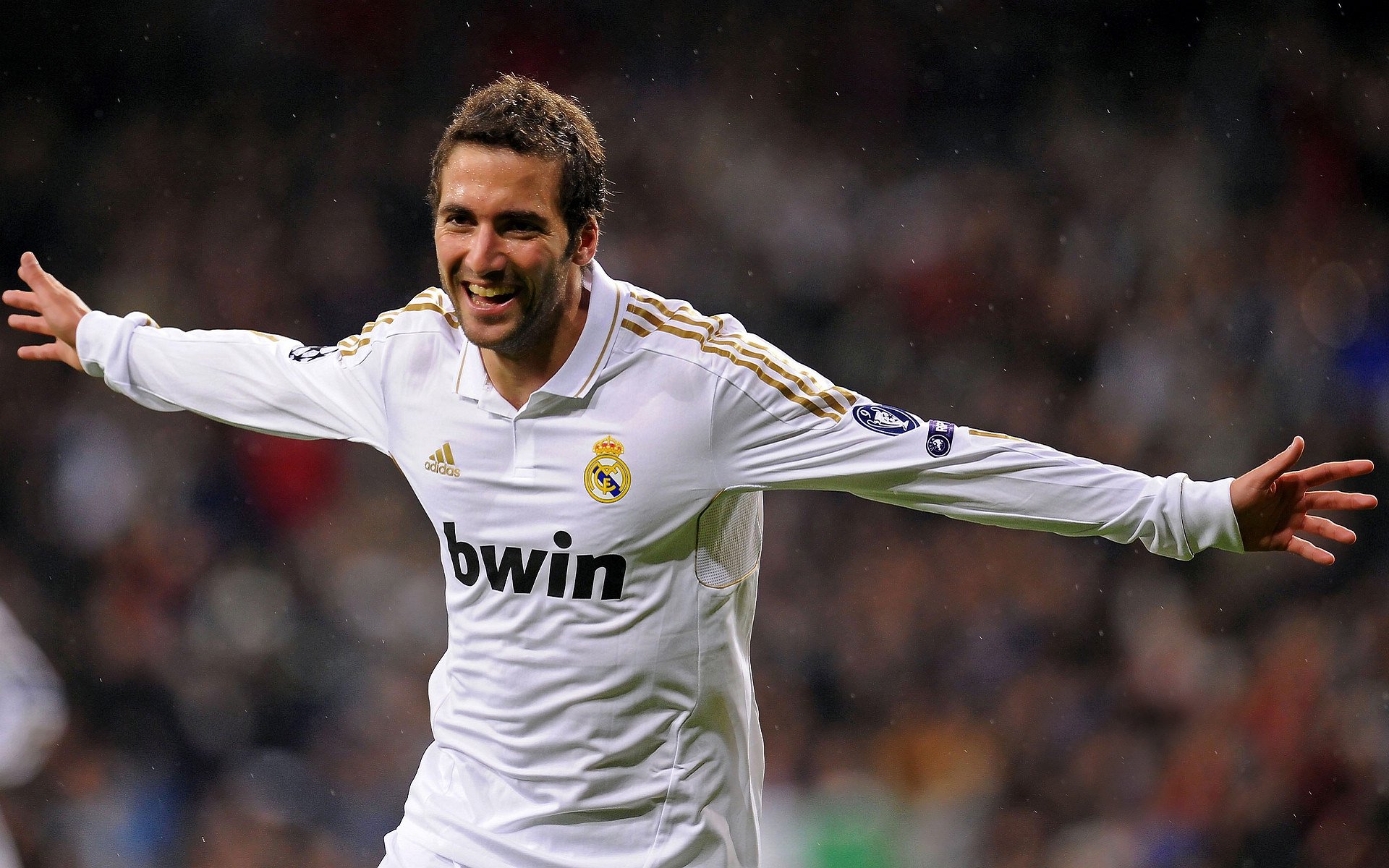 “飘移王者”盛宴：车手们的漂移技巧一览，如何玩漂移车